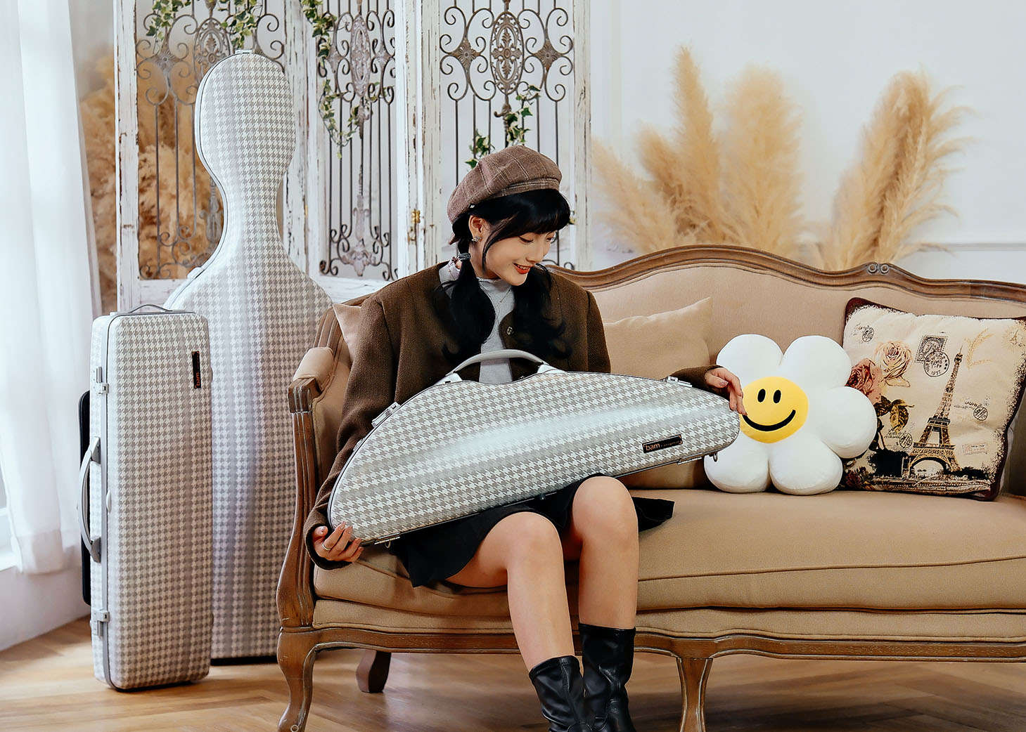 關於關於法國 BAM 琴盒